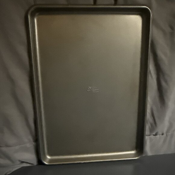 Made by DESIGN 12 x 17" Rectangular Baking Sheet Textured Cookie Sheet ~ Used - Picture 11 of 14